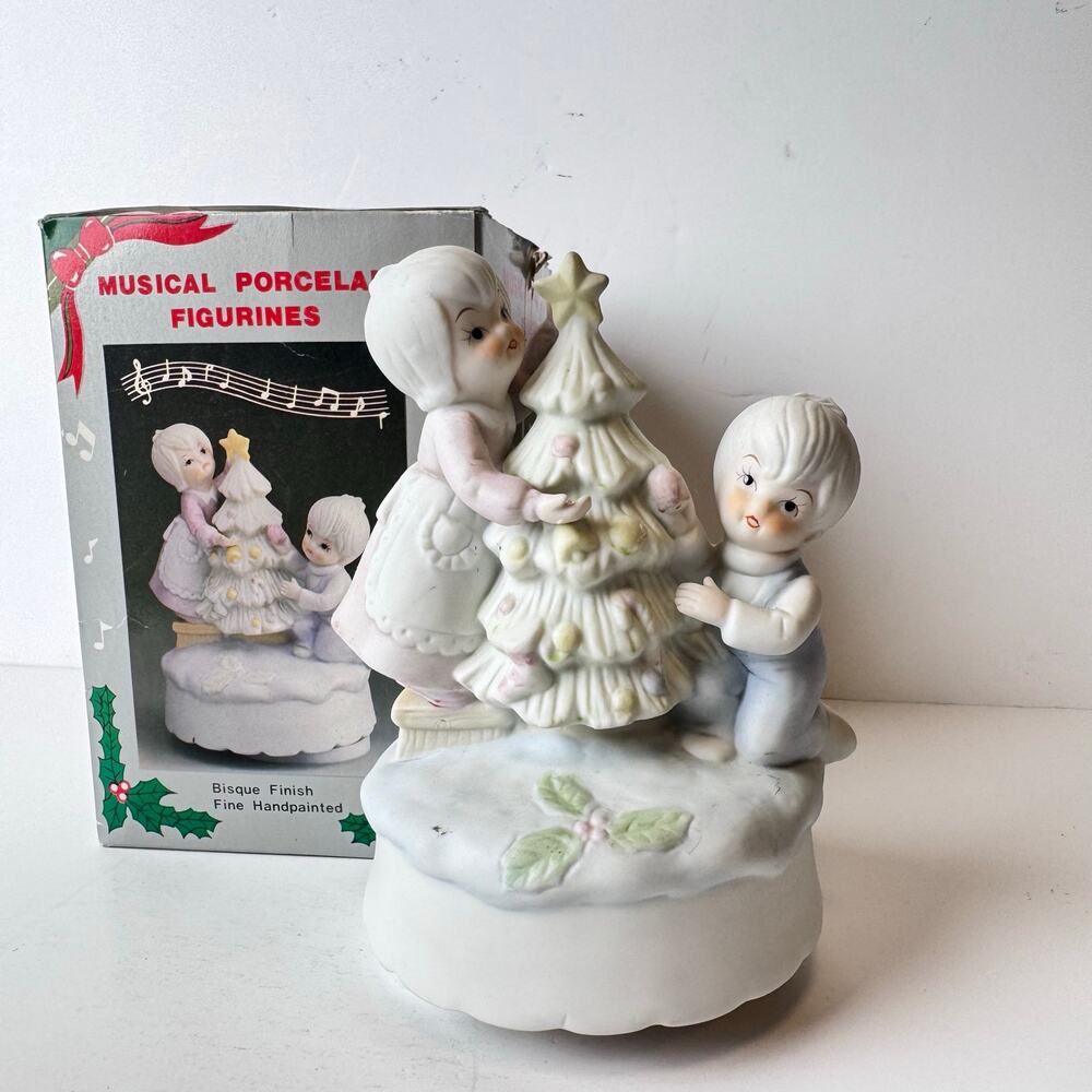 Vintage 1991 Summit Collection Musical Porcelain Kids Christmas Tree Figurine